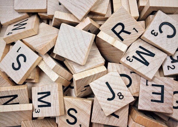 Mots valides : pourquoi "di" n'est pas un mot au scrabble ?
